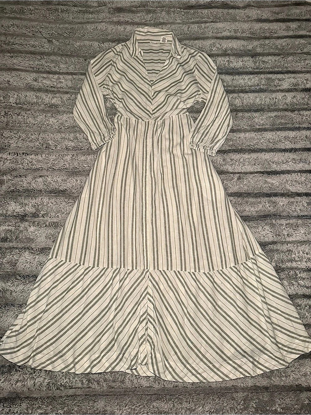 Nicole miller Striped Linen Maxi Dress in Green & Cream
Size M